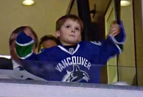 Unlikely star at an ice hockey game: The Dancing Kid
