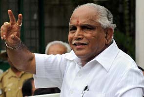 Yeddyurappa on hold, won't return as Karnataka chief minister just yet