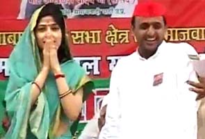 Akhilesh Yadav's wife declares assets on UP govt website  