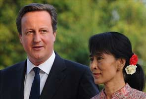 Time to suspend Myanmar sanctions: Cameron, Suu Kyi