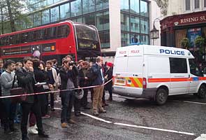 Offices evacuated in heart of London amid reports of 'hostage situation'