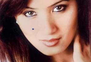 Bollywood actress Meenakshi Thapa's headless body found in Allahabad septic tank