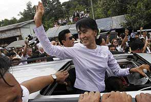 Suu Kyi's party wins Myanmar by-election landslide