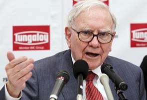 Warren Buffett diagnosed with early stage prostate cancer 