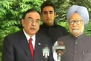 Asif Ali Zardari and Manmohan Singh address media: Highlights