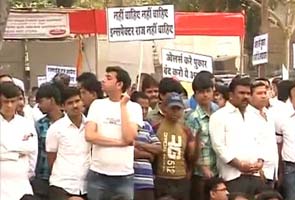 Jewellers to meet Sonia Gandhi before Pranab; strike enters 21st day