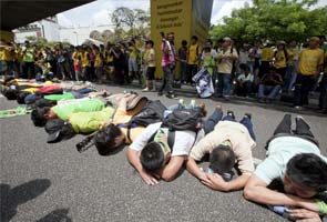 Tear gas used as 25,000 rally for reforms in Malaysia 