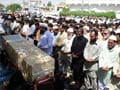 Pakistan buries victims of Bhoja Air plane crash