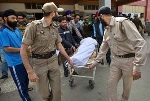 Srinagar: Shootout amid peace initiative, one policeman dead