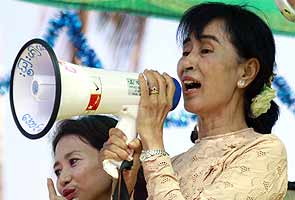 Myanmar awaits European Union sanction easing; Suu Kyi delays debut