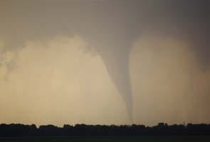 Tornadoes hit US Midwest; Authorities say 5 dead 