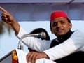 Akhilesh transfers cops for 'unacceptable' comments