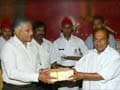 Antony hosts farewell dinner for Army Chief who makes no speech