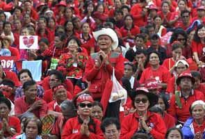 Thousands mark 'Red Shirt' crackdown in Bangkok 