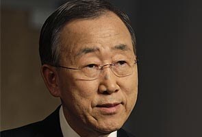 United Nations chief Ban Ki-moon fractures hand in soccer match