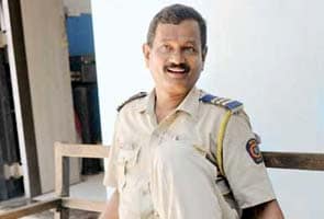 Constable saves woman who jumped off Bandra-Worli Sea Link