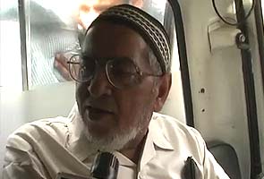 Dr Khalil Chisty leaves for Pakistan, wishes to meet Sarabjit Singh