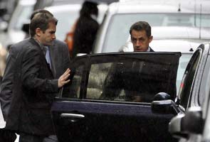 Sarkozy holds 'emotional' last French cabinet meet