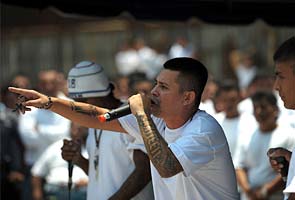 Jailed Salvadoran gangsters rap for peace