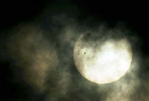 Clouds mar Venus transit viewing in Karnataka