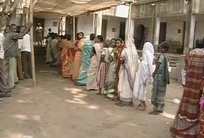 Brisk polling amid sporadic violence in Bengal civic polls