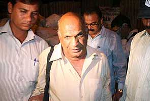 Dhoble raids continue, this time at massage parlour