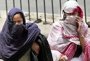 Heat wave unabated in North India, two die in Uttar Pradesh