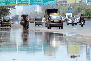 Mumbai rain disrupts local trains
