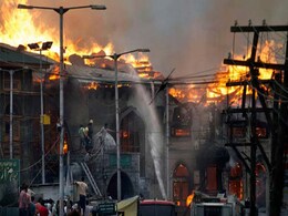 Angry clashes in Srinagar after fire destroys ancient Sufi shrine Angry clashes in Srinagar after fire destroys ancient Sufi shrine