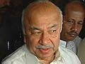 Sushil Kumar Shinde appears before Adarsh panel for questioning