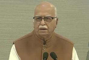 Pranab Mukherjee called, but didn't ask for support: Advani