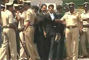 Lawyers boycott proceedings of Karnataka Chief Justice