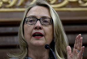 Beware of bogus education, says Clinton to Indians