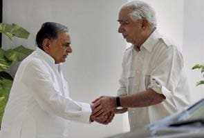 Jaswant-Mulayam meet sparks speculation over Vice President's post
