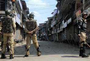 Kashmir tense, a day after fire destroyed Dastgeer Sahib Sufi shrine