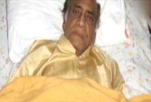 Ghazal king Mehdi Hassan dies in Karachi