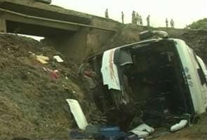 Bodies of bus accident victims being brought to Hyderabad