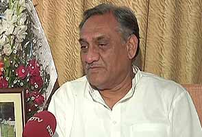 Vijay Bahuguna files nomination for Uttarakhand Assembly from Sitarganj