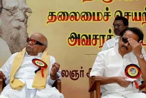 LIC's Hindi imposition in Tamil Nadu? Karunanidhi fumes