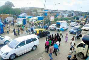 Skywalk proposed from Dharavi to Mahim station