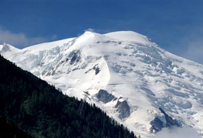 Nine dead, four missing in French Alps avalanche