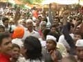 Suspected NSUI members protests at Team Anna fast venue