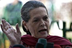 Sonia Gandhi-led council slams government on corruption