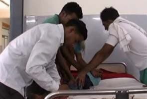 Sweeper gives patient stitches at UP hospital; Health Minister not surprised