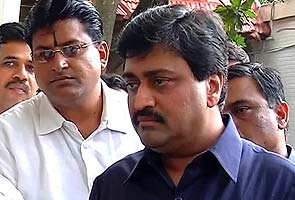 Adarsh scam investigation: Congress MLAs in support of Ashok Chavan walks out of crucial meeting