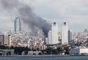 Fire breaks out in Istanbul high-rise 