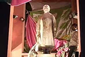 Mayawati statue broken, Akhilesh government replaces it