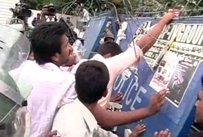 Police foil Osmania University students' bid to march towards Andhra Pradesh assembly