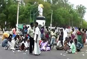 Ambedkar statue vandalised, so iron grills will guard others