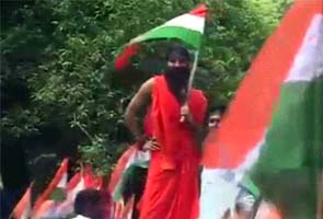 Delhi Police arrests Baba Ramdev, stops his march towards Parliament